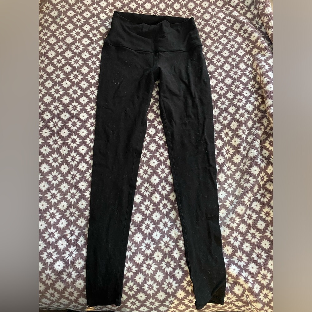 Black yoga leggings